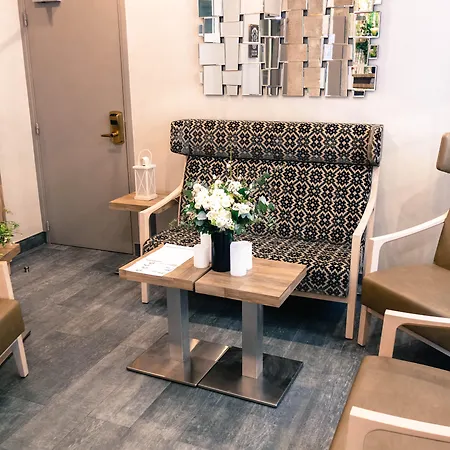 Wagram Hotel Paris