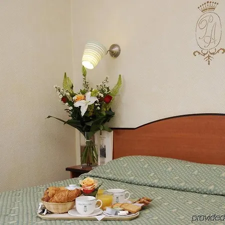 Hotel Wagram 3*
