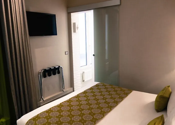 Hotel Wagram 3*