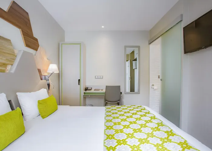 Hotel Wagram Paris