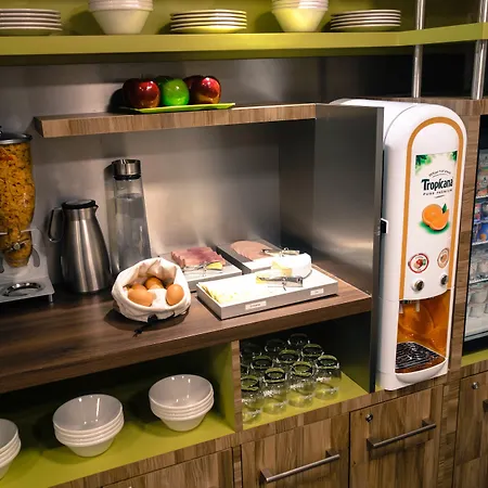 Wagram 3* Париж