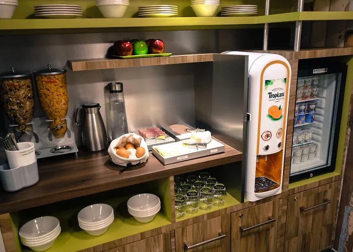 プランス アルベール ワグラン 3* パリ